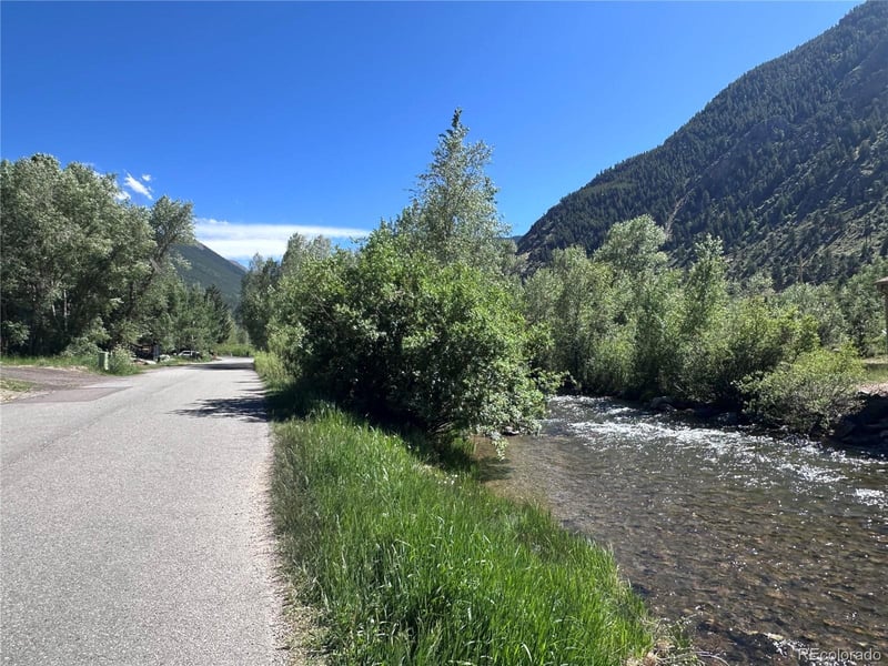 1750 - 1754 Clear Creek Dr, Georgetown, CO 80444