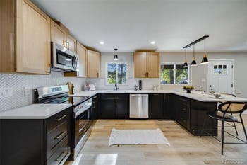 1741 Kingston St, Aurora, CO 80010