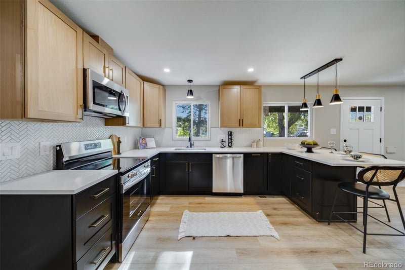 1741 Kingston St, Aurora, CO 80010