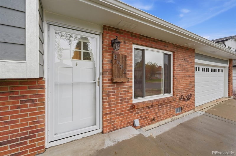 8682 W Stanford Ave, Littleton, CO 80123