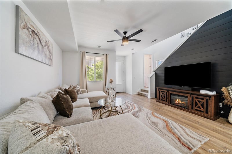 23600 5th Dr, Aurora, CO 80018