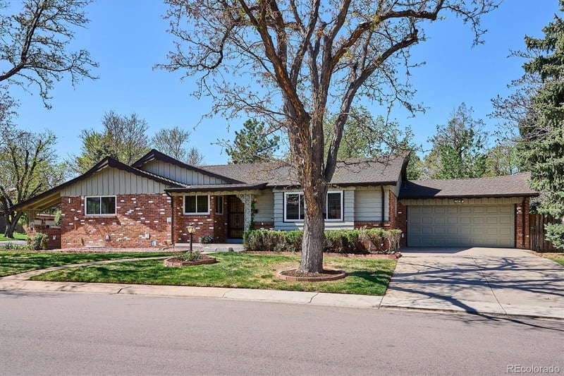 385 Oakland St, Aurora, CO 80010
