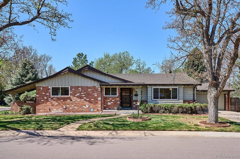 385 Oakland St, Aurora, CO 80010