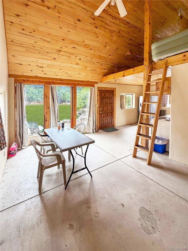 33 Big Bear Rd, Mosca, CO 81146