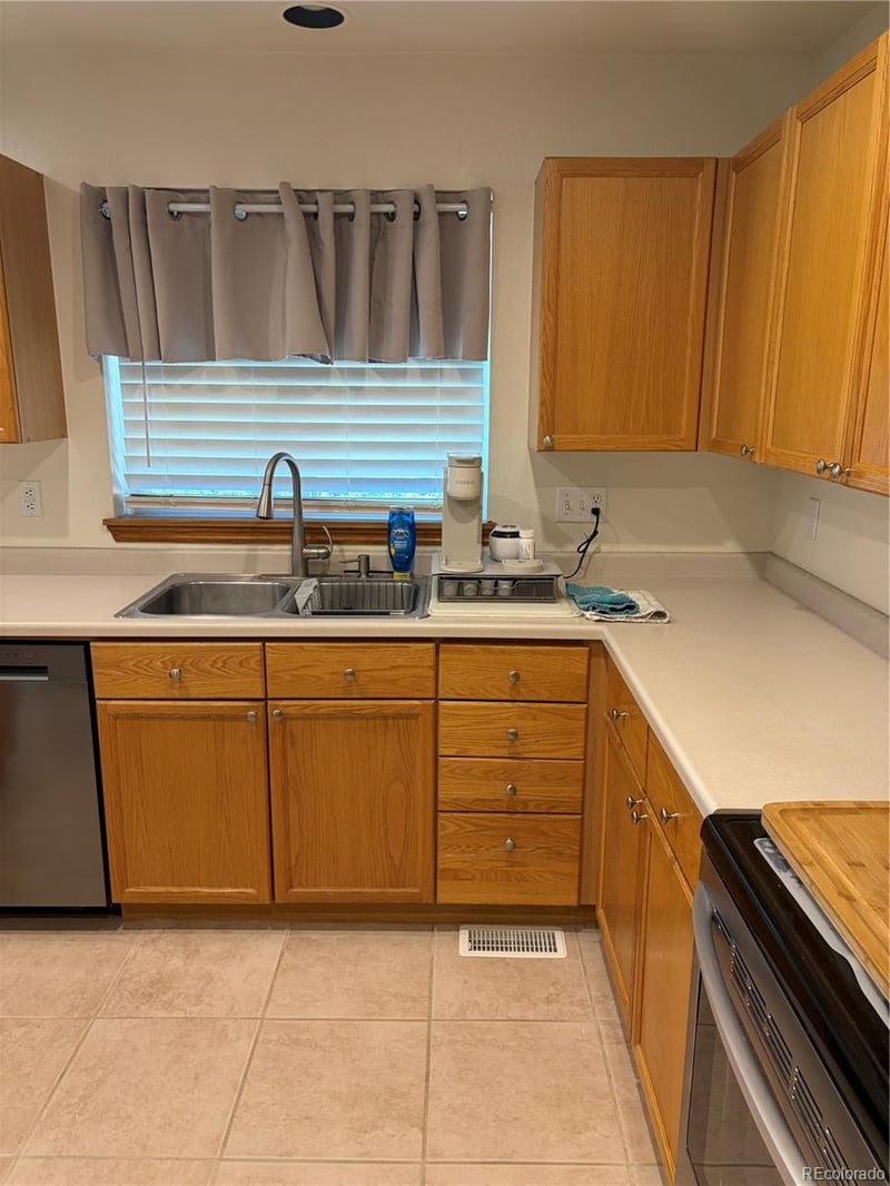 9597 Parramatta Pl, Highlands Ranch, CO 80130