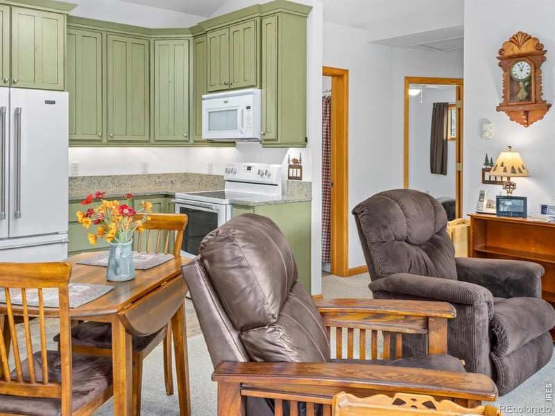 1002 Streamside Dr, Drake, CO 80515
