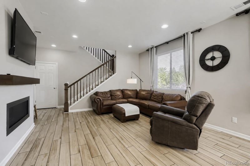 1558 Sorenson Dr, Windsor, CO 80550