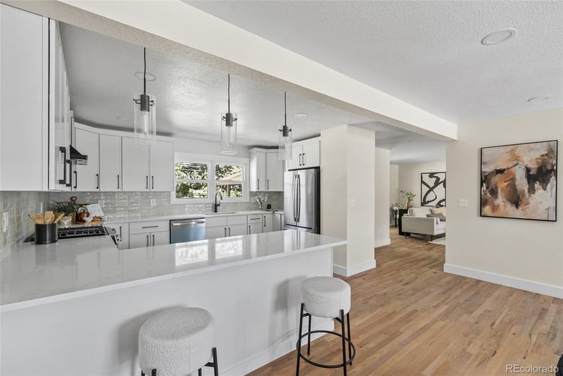 1375 Hinsdale Dr, Littleton, CO 80120