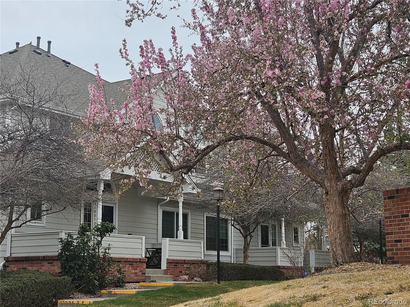 4003 Carson St #B, Aurora, CO 80014