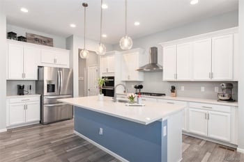 6807 Riverwood Way, Aurora, CO 80016