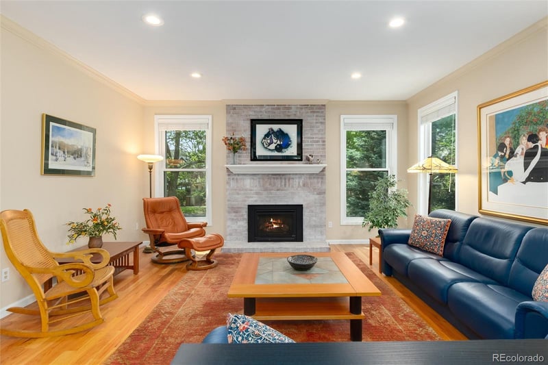 284 Monroe St, Denver, CO 80206