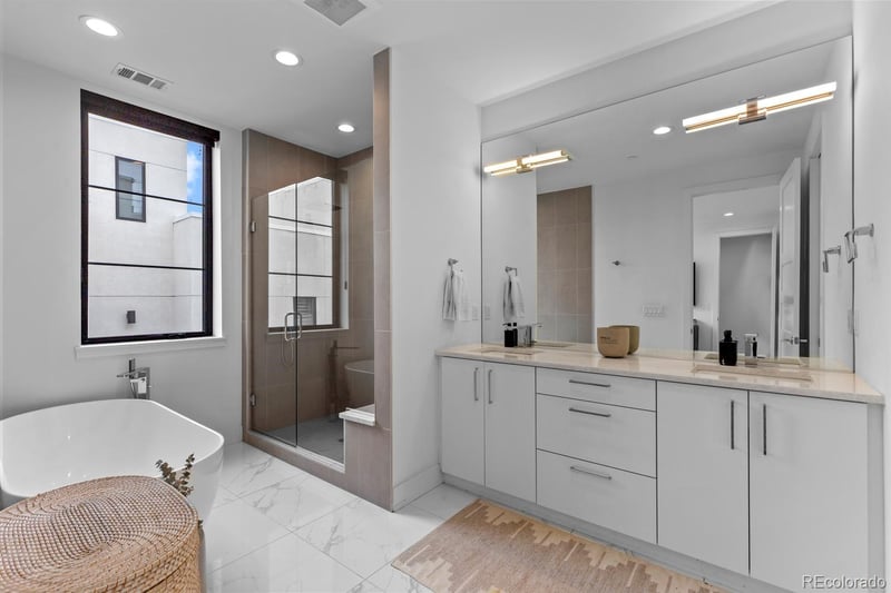 818 Ash St #3, Denver, CO 80220