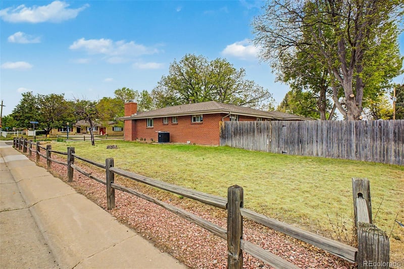 6037 Moore St, Arvada, CO 80004