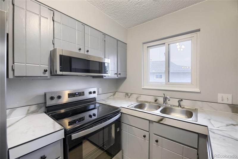 7309 Hampden Ave #204, Lakewood, CO 80227