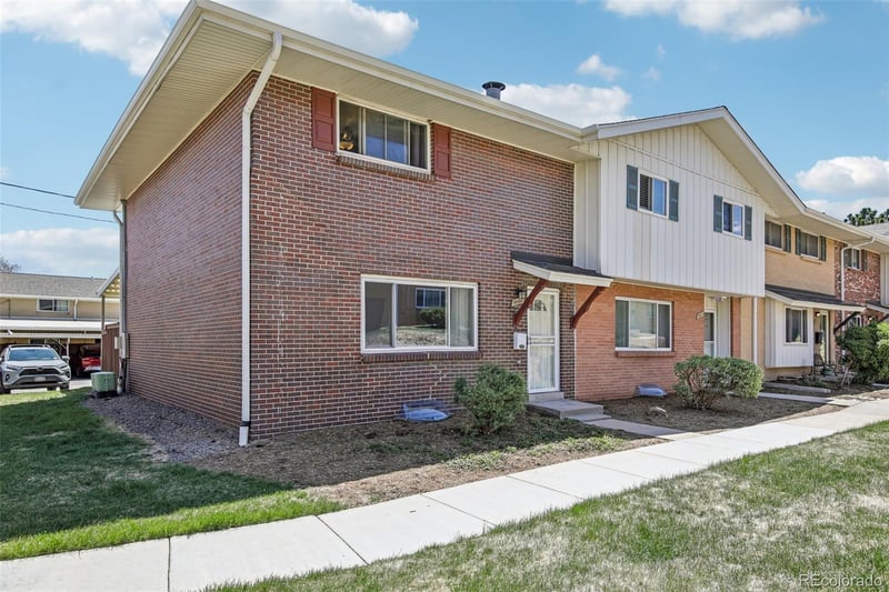9044 E Nassau Ave, Denver, CO 80237