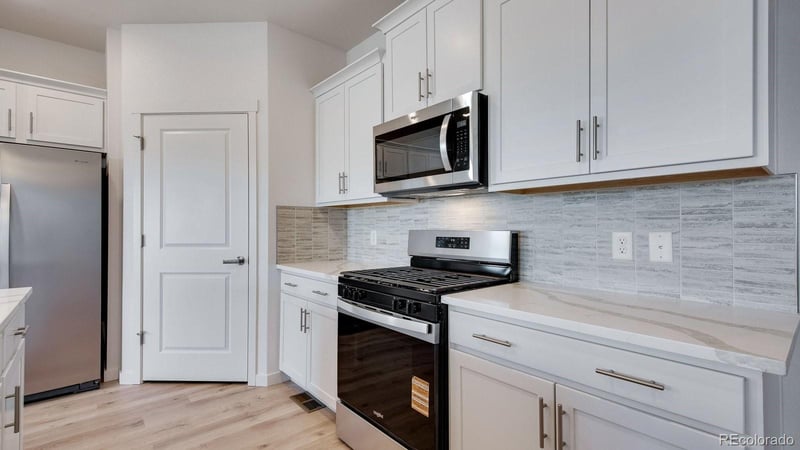 1392 Sunrise Hill Dr, Berthoud, CO 80513