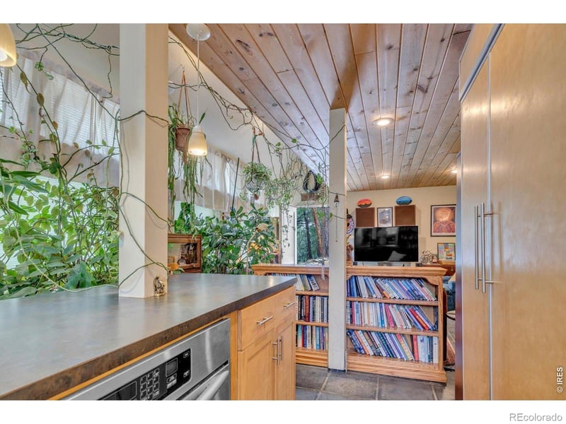 496 Escape Route, Boulder, CO 80302