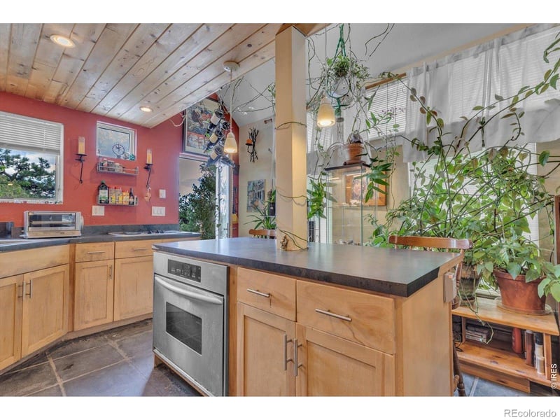 496 Escape Route, Boulder, CO 80302