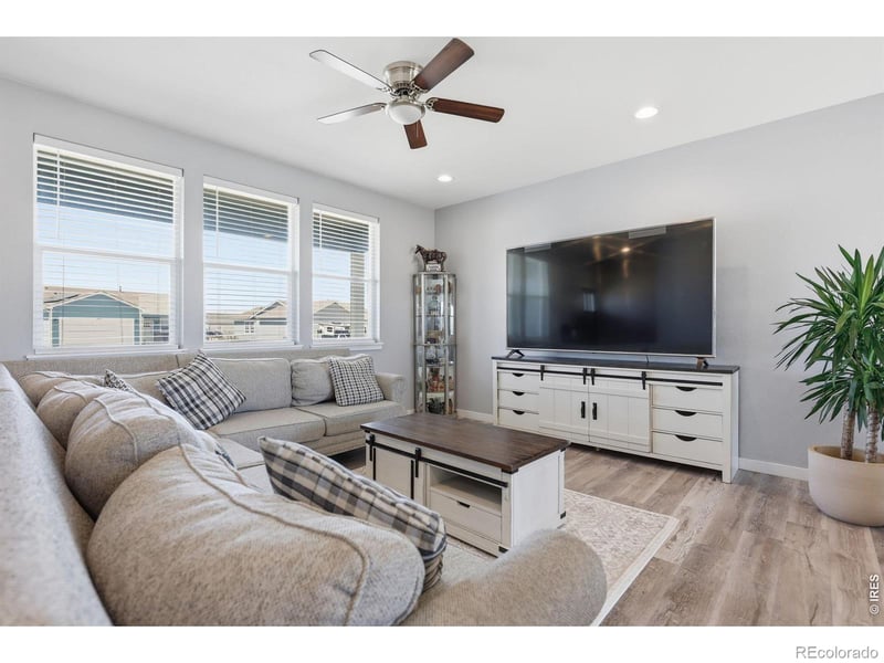 484 3rd Ave, Deer Trail, CO 80105