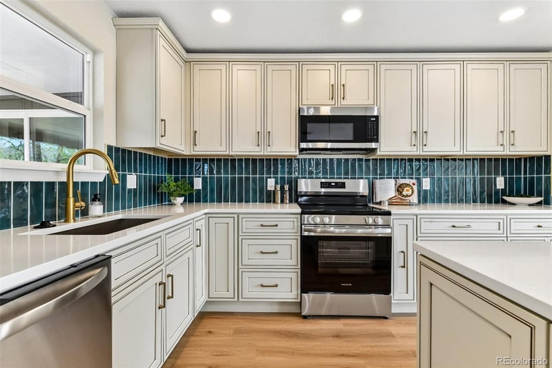 8903 Balsam St, Littleton, CO 80128