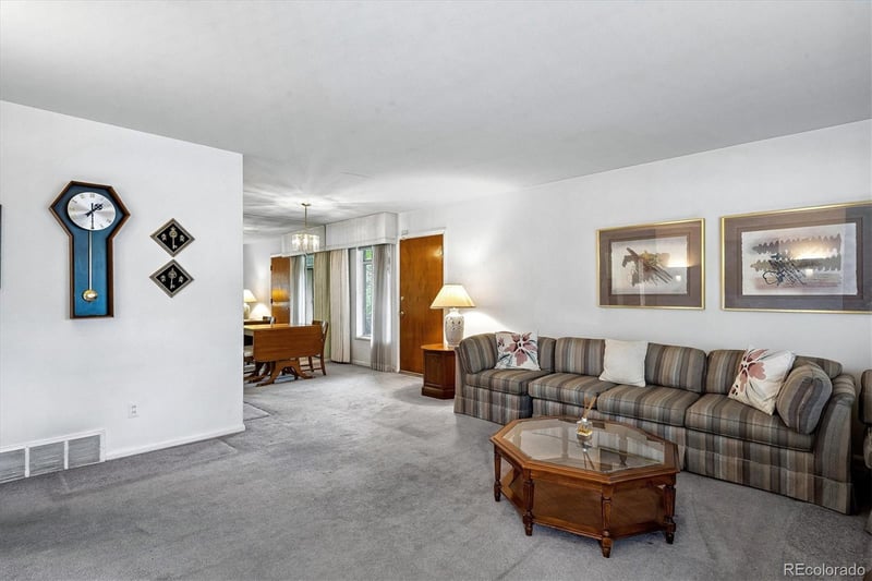 722 S Holly St, Denver, CO 80246