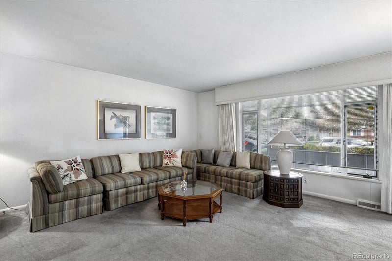 722 S Holly St, Denver, CO 80246