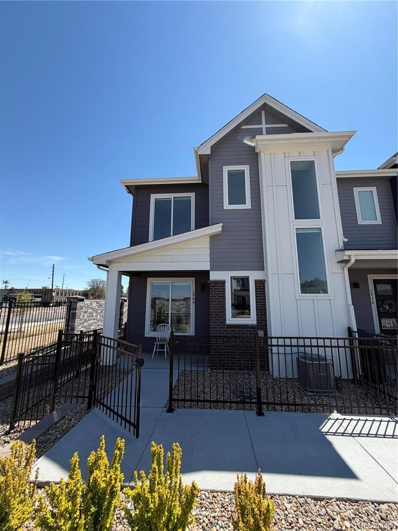 1940 Poplar Ct, Denver, CO 80224