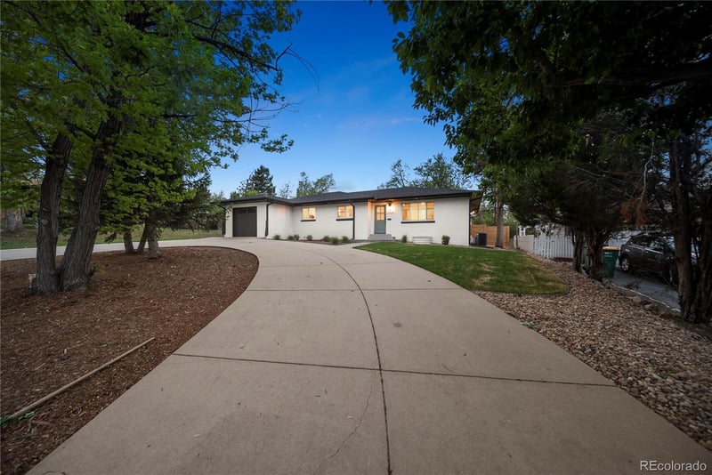 6769 S Foresthill St, Littleton, CO 80120