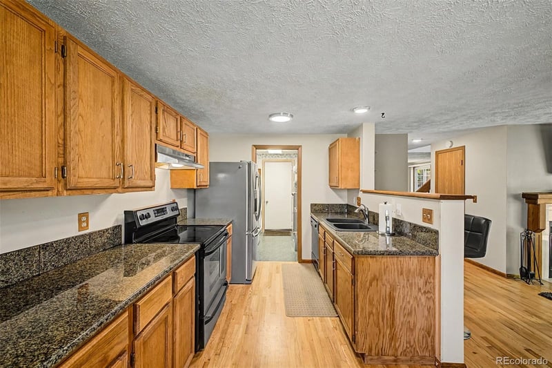 5884 93rd Ave, Westminster, CO 80031