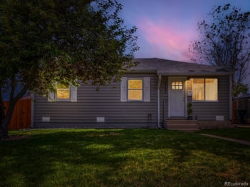 2260 Hoyt Dr, Thornton, CO 80229