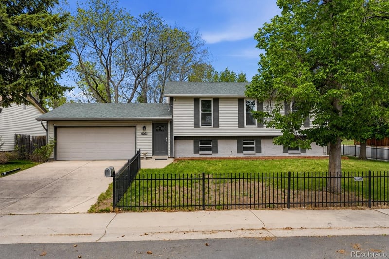 2105 Idalia St, Aurora, CO 80013