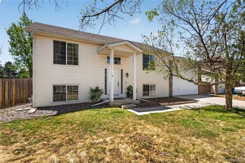 952 Quintero Ct, Aurora, CO 80017