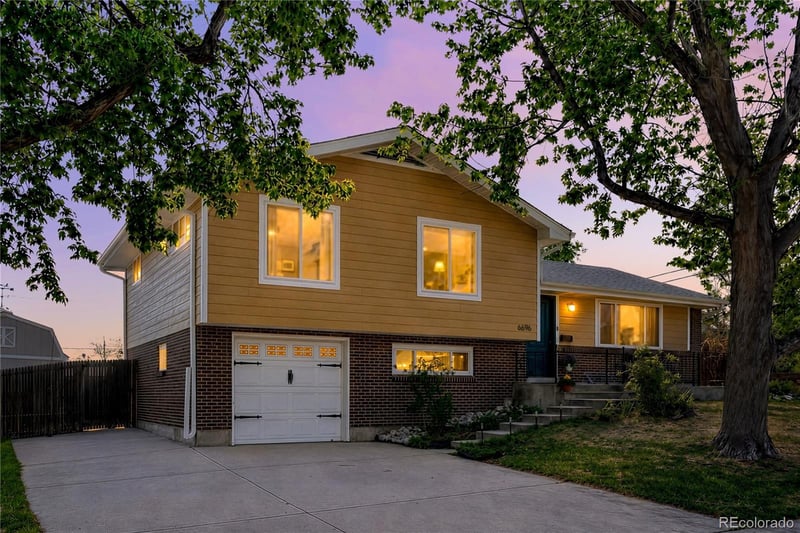 6696 Kit Carson St, Centennial, CO 80121