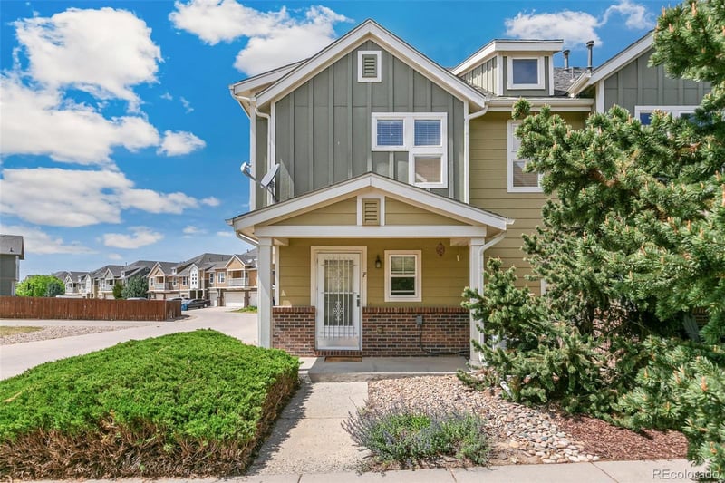 11922 Oak Hill Way #F, Commerce City, CO 80640