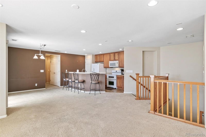 11922 Oak Hill Way #F, Commerce City, CO 80640