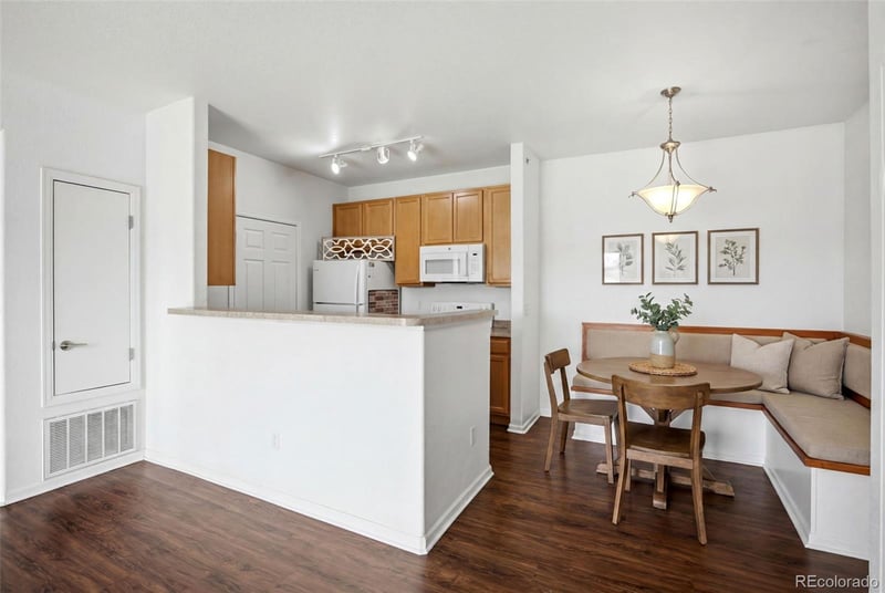 15700 Jamison Dr #305, Englewood, CO 80112