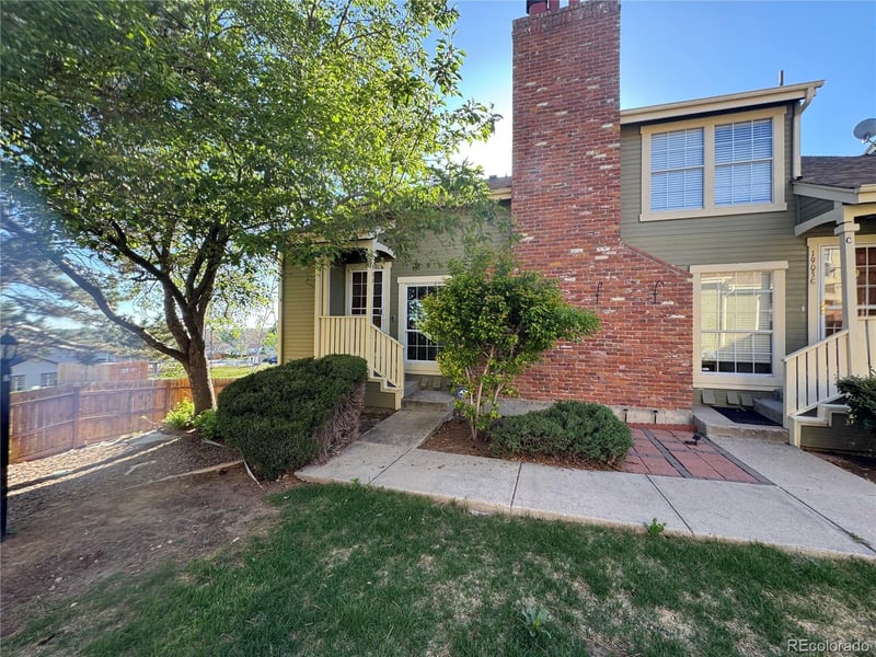 1903 Helena St #D, Aurora, CO 80013