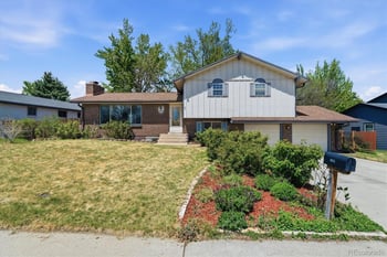 8623 W Warren Dr, Lakewood, CO 80227