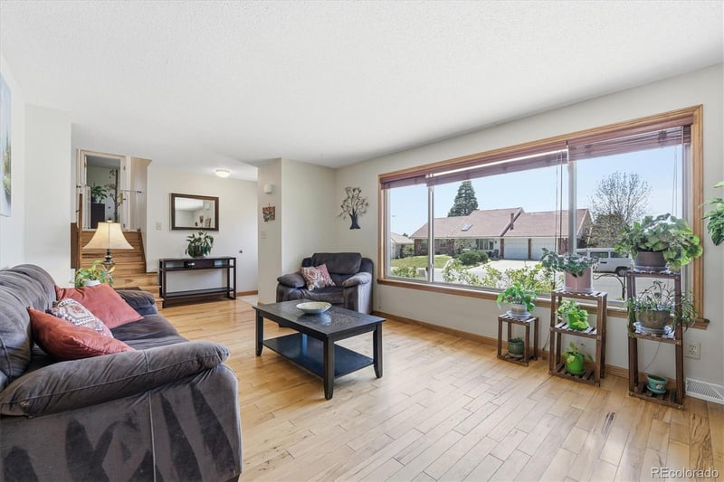 8623 W Warren Dr, Lakewood, CO 80227