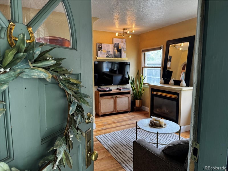 1646 Humboldt St, Denver, CO 80210