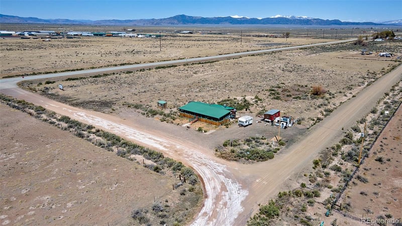 77 10th St, Moffat, CO 81143
