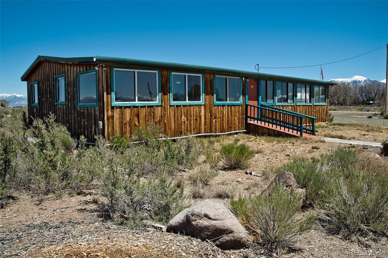 77 10th St, Moffat, CO 81143