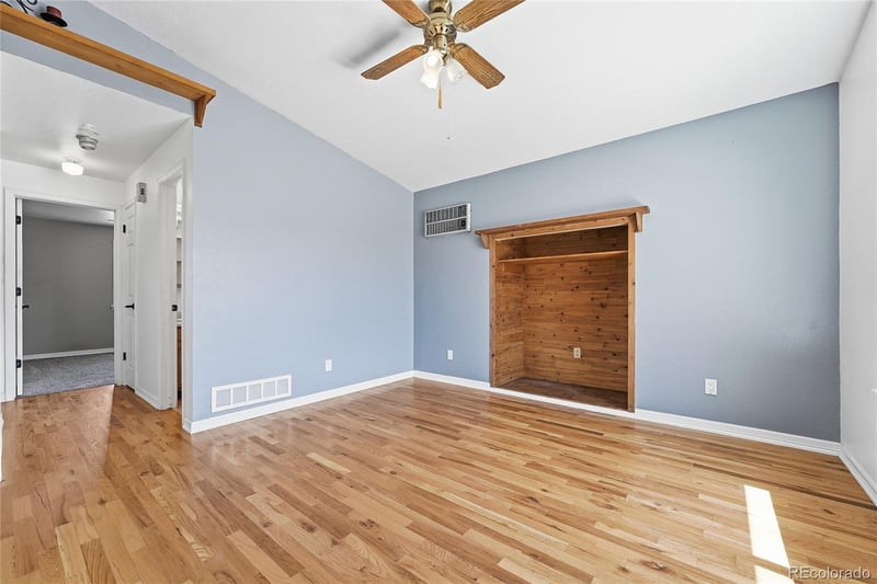 1933 Ensenada Ct, Aurora, CO 80011