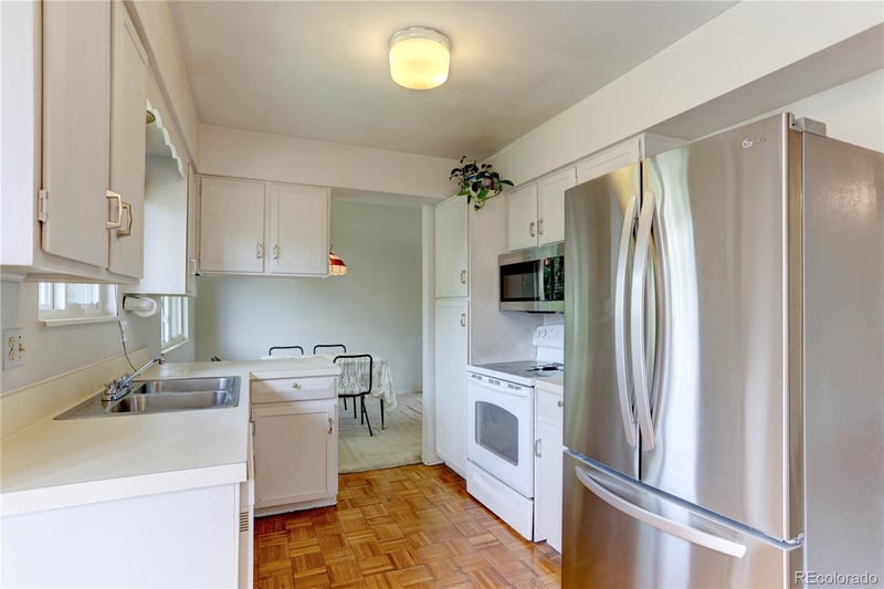7053 E Maplewood Ave, Centennial, CO 80111