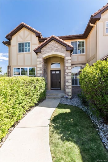 9758 Colinade Dr, Lone Tree, CO 80124