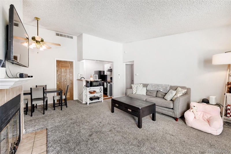 6705 Field St #827, Littleton, CO 80128