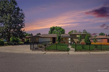 2567 S Uno Way, Denver, CO 80219