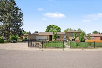 2567 S Uno Way, Denver, CO 80219