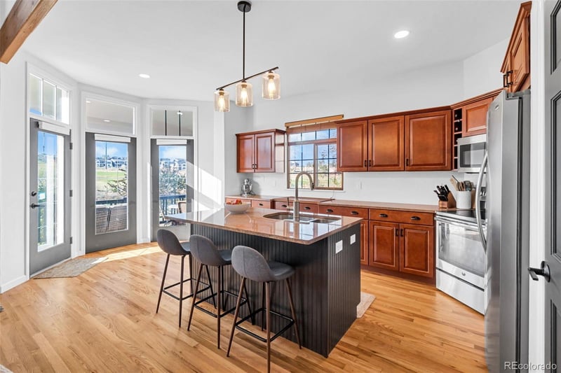 10275 Ottawa Ave, Littleton, CO 80127