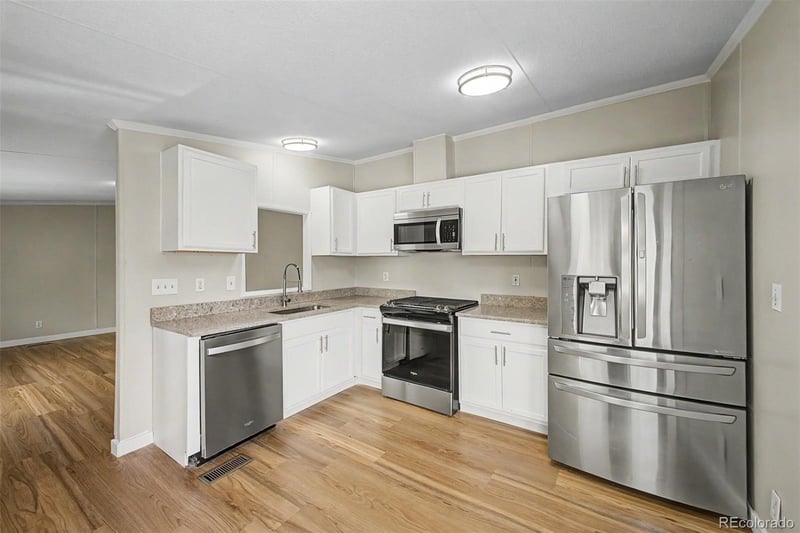 2550 96th Ave Lot 320, Denver, CO 80260
